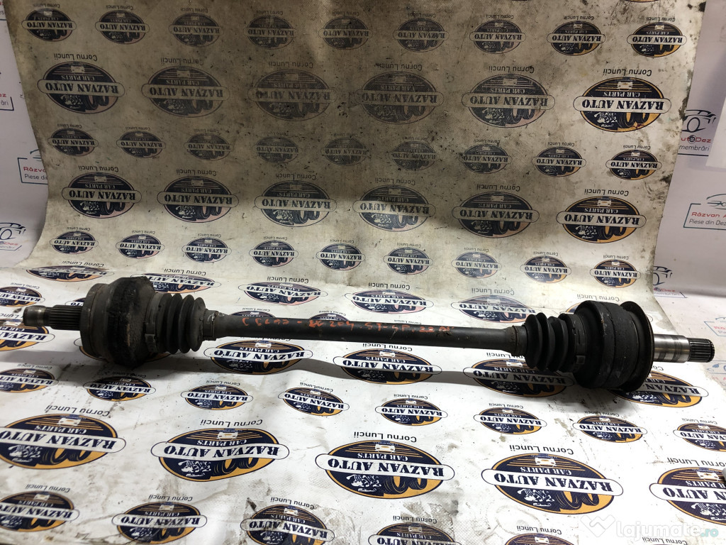 Planetara stanga spate Mercedes C-Class W204 2.2 2013