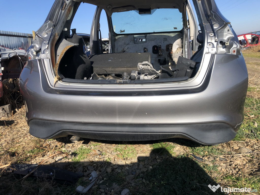 Bara spate Nissan Pulsar 2015