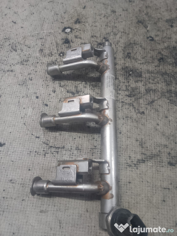 Rampa injectie Ford B-MAX 1.0 2012