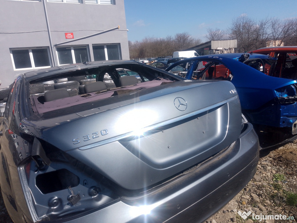 Hayon Mercedes S 320 2008