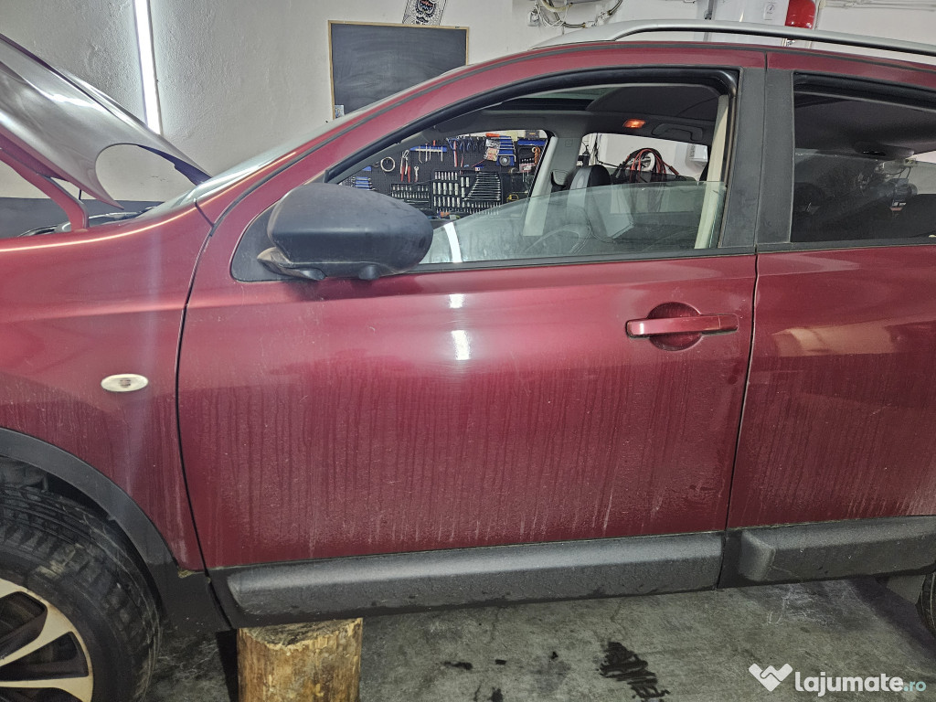 Usa stanga fata Nissan Qashqai 2012