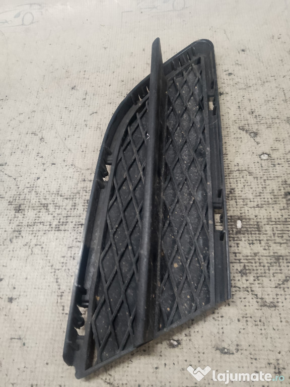 Grila proiector dreapta BMW E90 2011