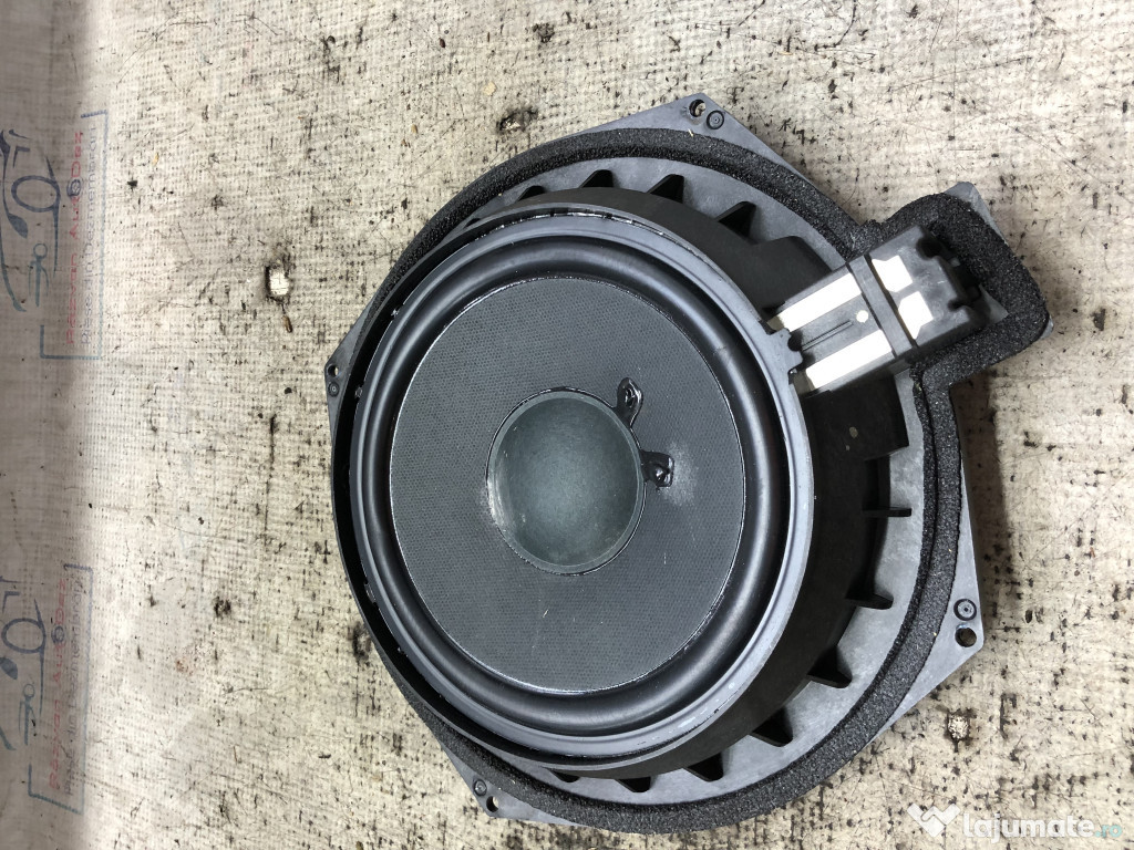 Boxa podea stanga BMW Seria 2 F45 2015