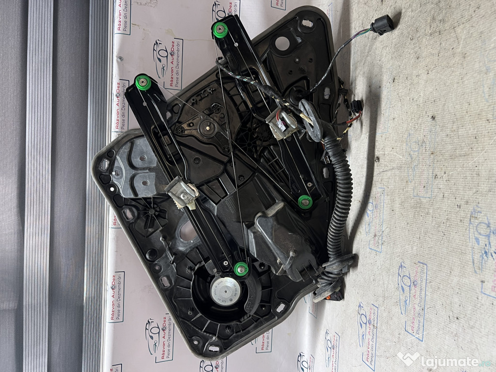 Macara geam stanga spate Volkswagen Touareg 2012