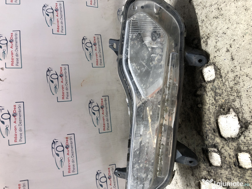 Proiector stanga Ford Kuga 2014