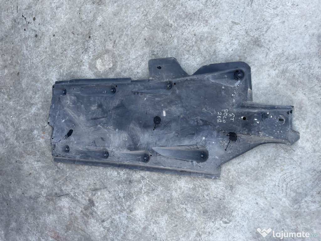 Scut lateral stanga Volkswagen Polo 2.0 Motorina 2012