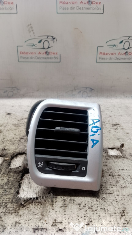 Grila ventilatie stanga Skoda Fabia 2 2013