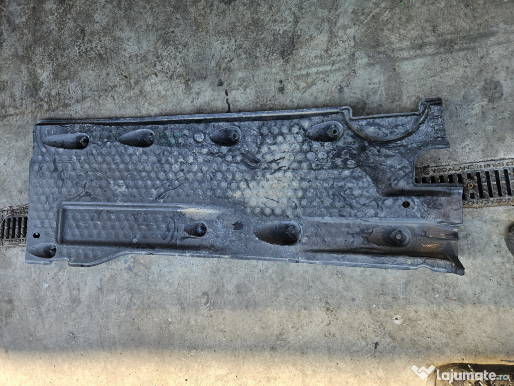 Scut lateral dreapta Volkswagen Tiguan 2014