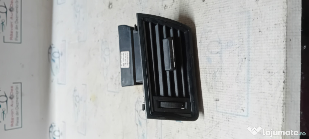 Grila ventilatie stanga Skoda RAPID 2015