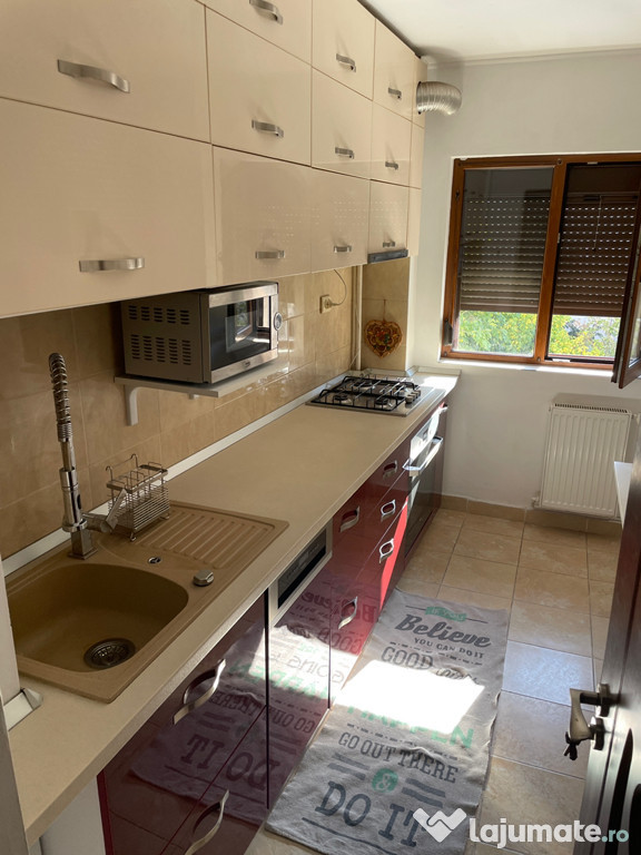 Inchiriez apartament cu 2camere