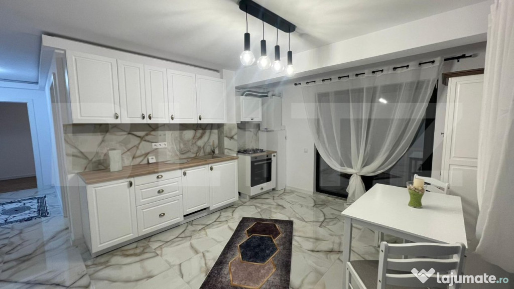 Apartamentcu cu 3 camere, 55 mp, etaj intermediar, garaj, zo