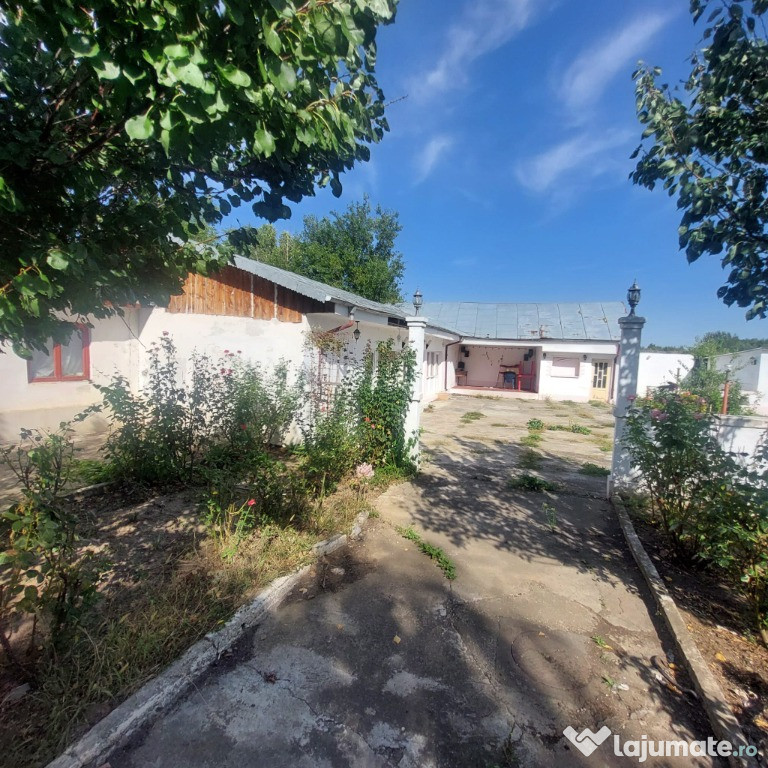 Spatiu Evenimente ,Teren si cladiri Vanatori (Stone Park-Hora Miresei)