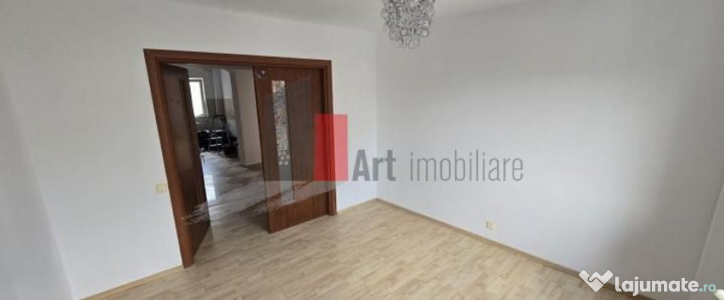 APARTAMENT 4 CAMERE SEBASTIAN