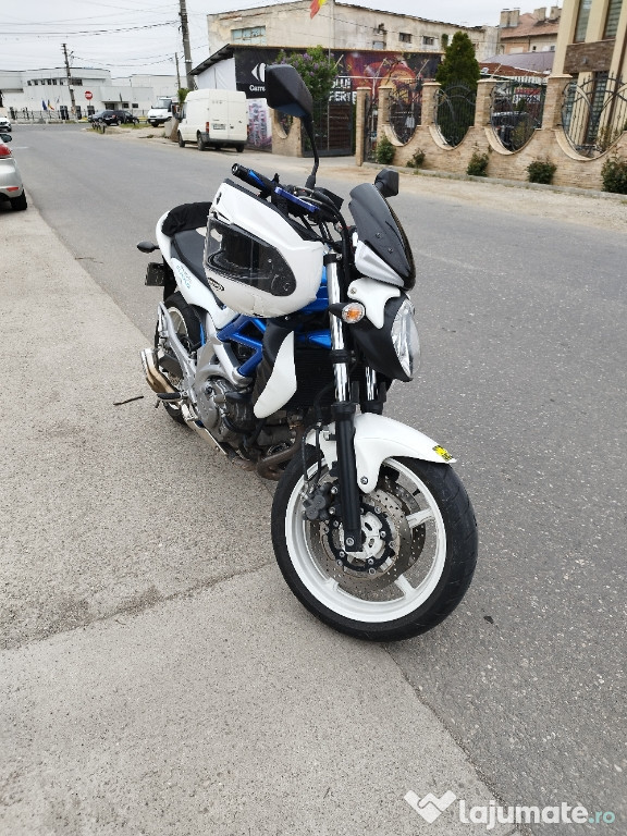 Suzuki SV Gladius 650