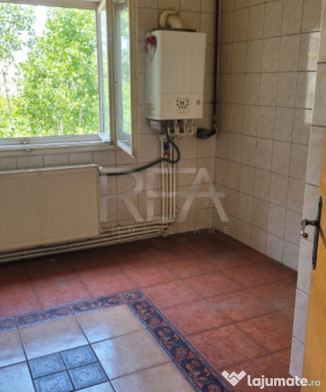 3 Camere Sebastian Elev Niculae Popovici