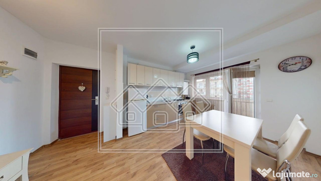 Ap cu 2 camere, balcon, loc de parcare inclus, mobilat - C.