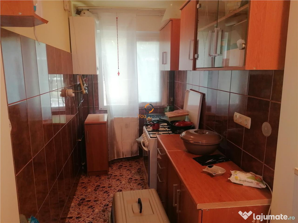 Decomandat Etaj 2 cu Centrala Proprie
