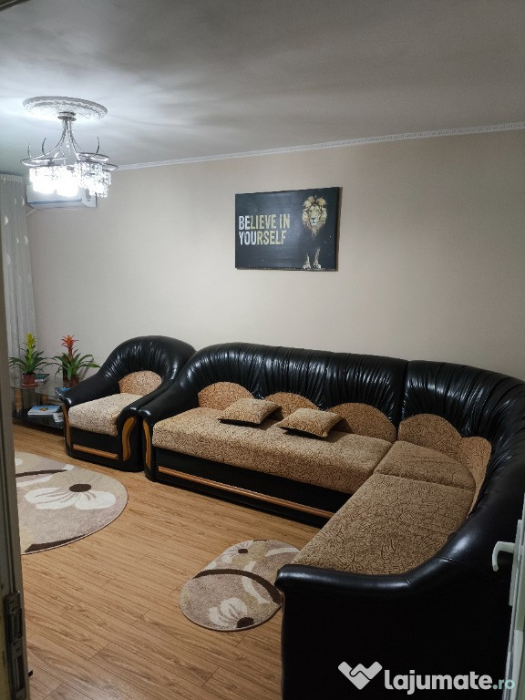 Vânzare apartament 3 camere