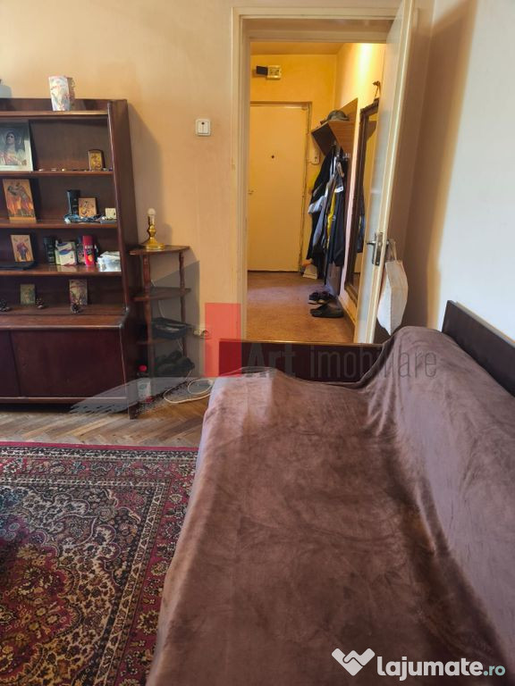 Apartament 3 camere Zona Gheorghe Petrașcu, Sector 3 –...