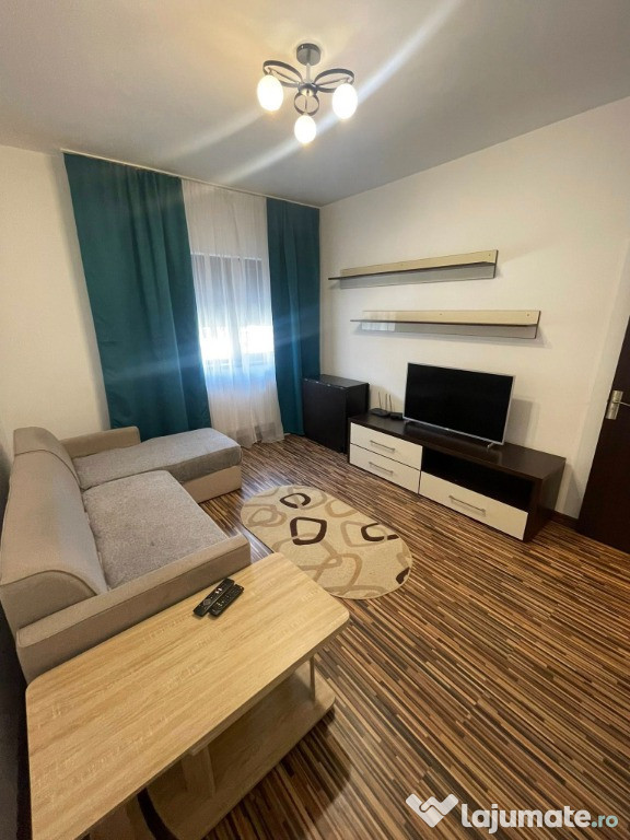 Ap.2 camere, decomandat, mobilat/utilat, loc de parcare