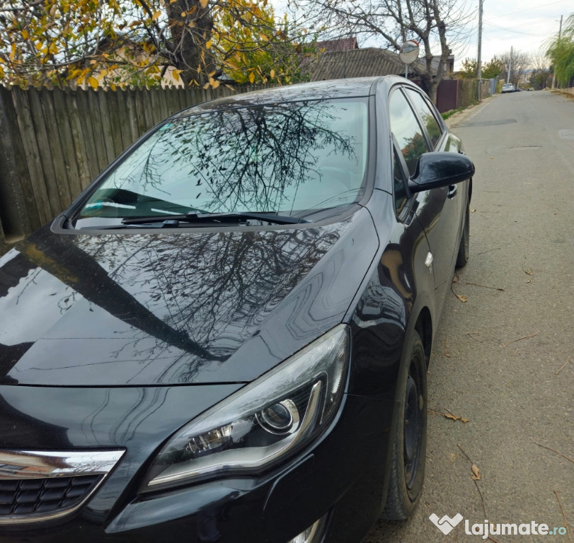 Opel Astra j 2012