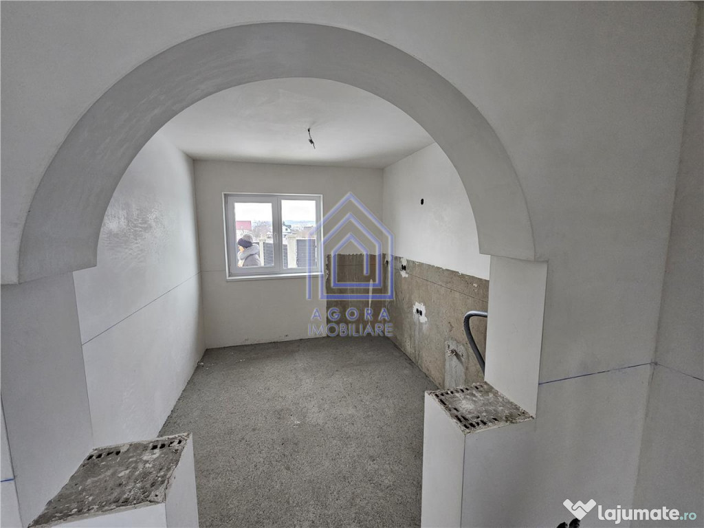 Suceava, Tisauti, duplex semifinisat, 3 ari teren, gard