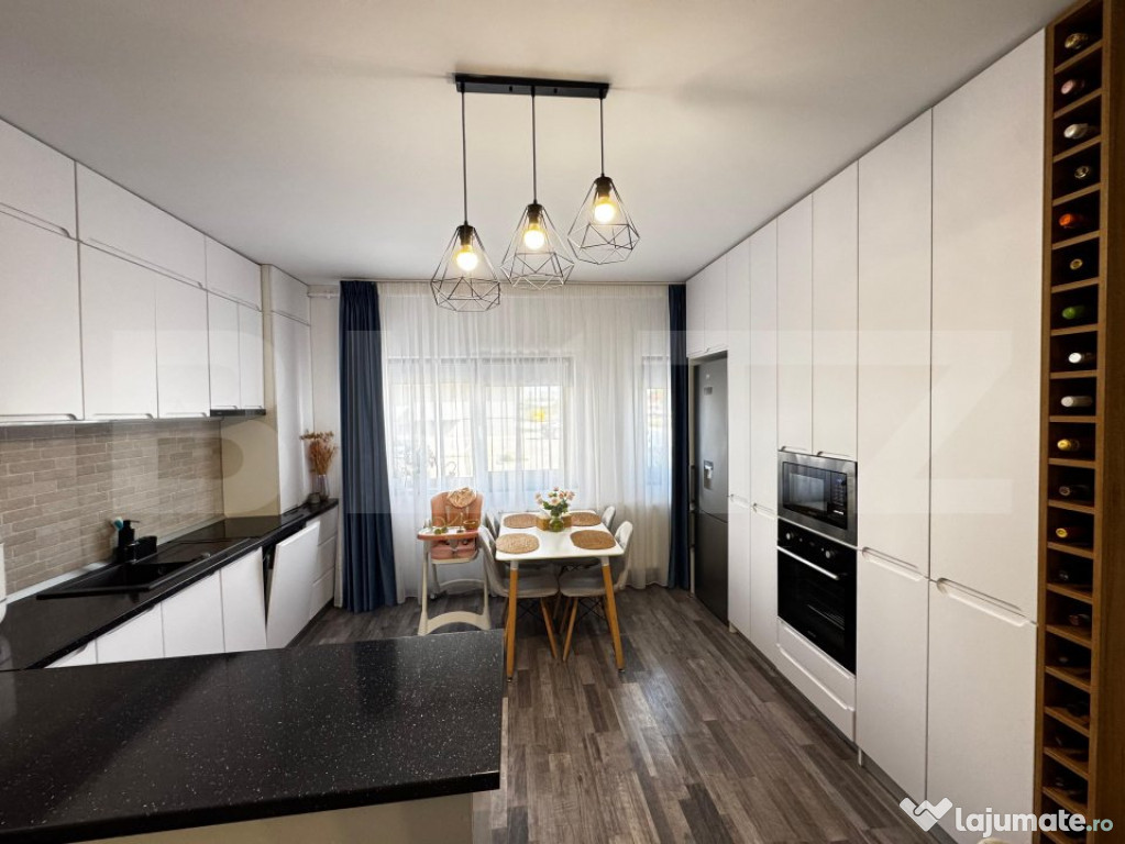 Apartament de vanzare, cu 3 camere, 68 mp, zona Centru - Alb