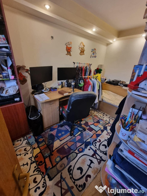 Apartament cu 4 camere