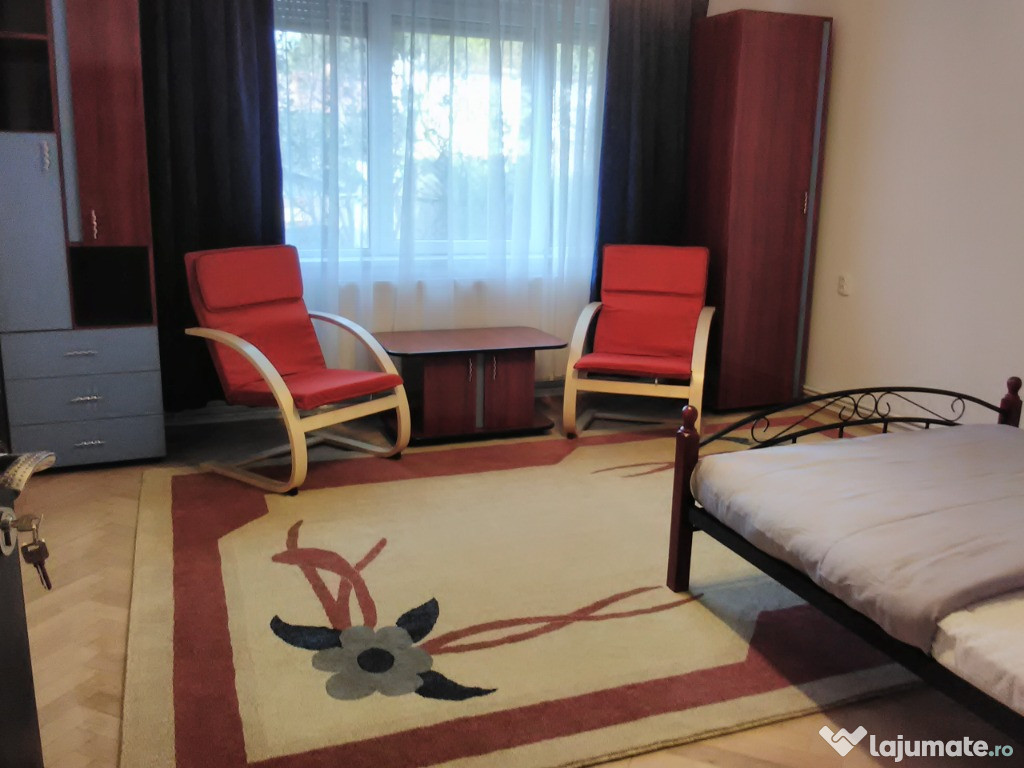 Apartament 2 camere decomandat, mobilat, utilat,centru