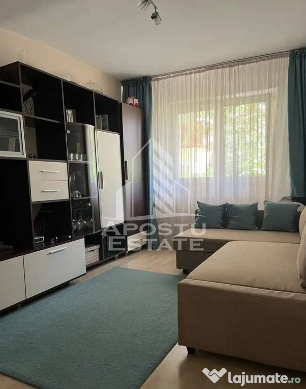 Apartament cu 2 camere, semidecomandat, centrala proprie,...