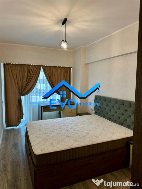Apartament cu 2 camere, prima , loc de parcare, Royal Town