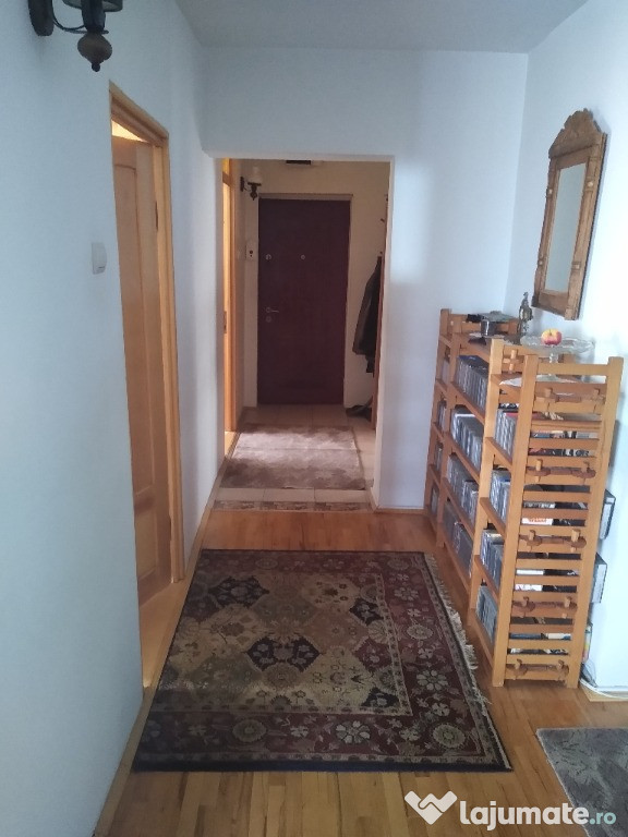 Persoana fizica, apartament 4 camere, 96 mp, Rond Vechi CUG, la bvd.