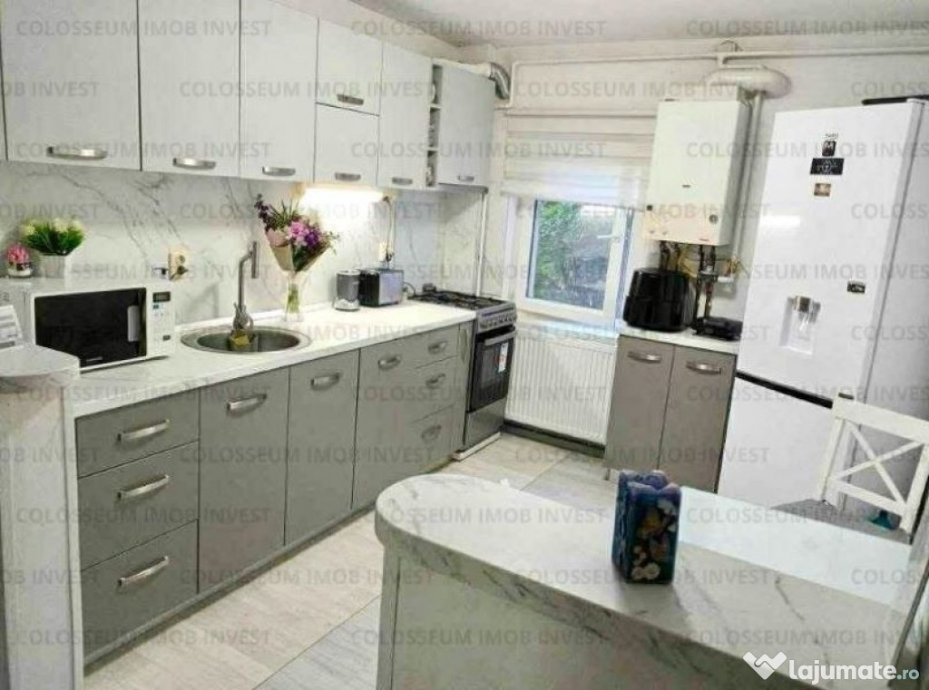 Apartament 3 camere, decomandat - zona Noua