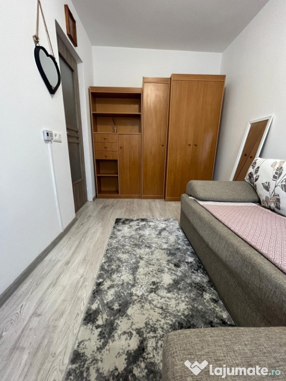 Închiriez garsonieră confort 1