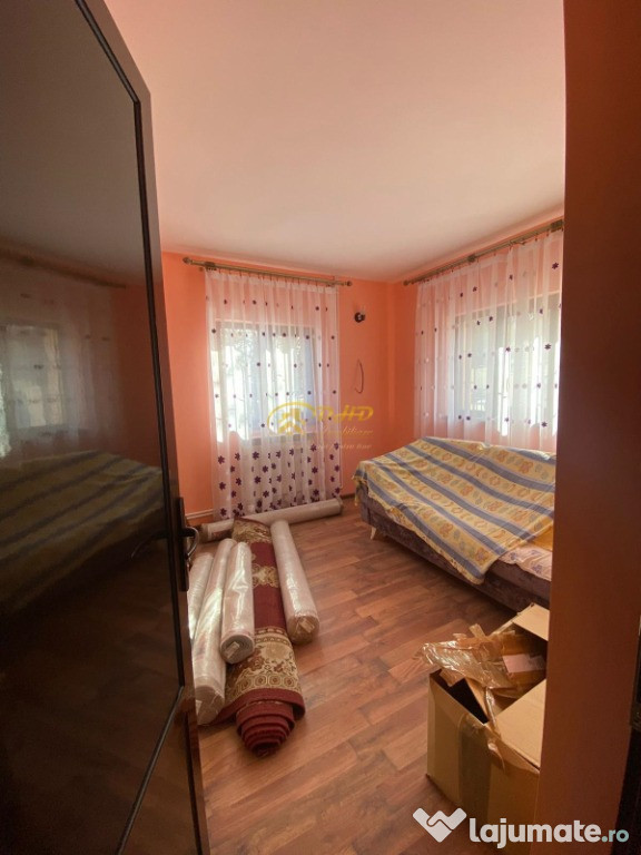 Închiriere Casă 7 camere, Holboca