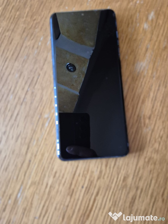 Vând samsung S20 plus