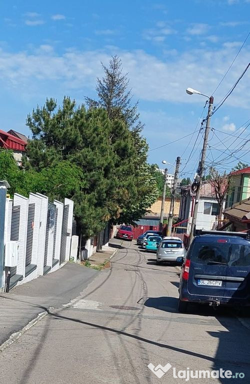 Teren de vanzare 300mp toate utilitatile