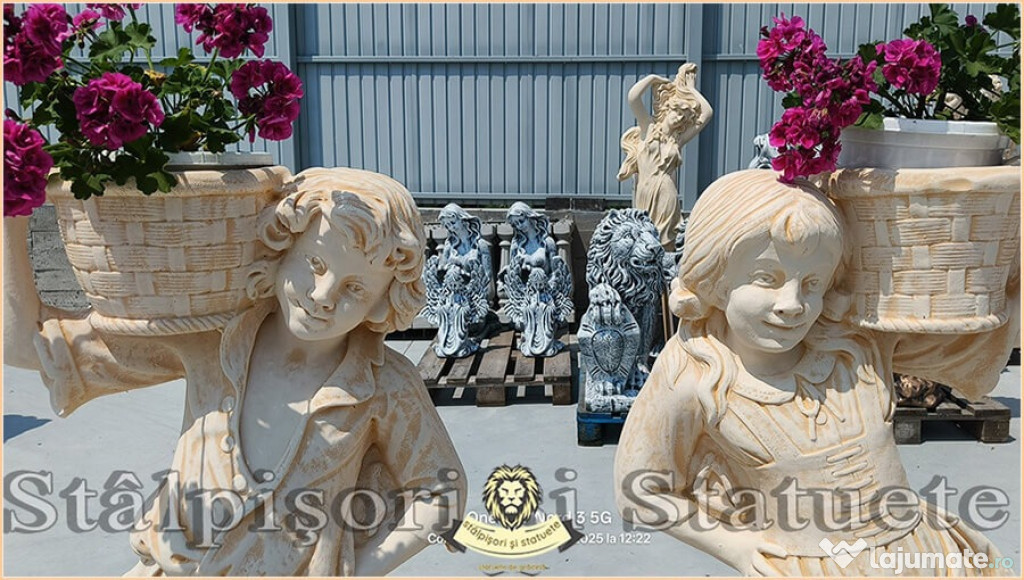 Statuete copii cu coșulețe, galben antichizat, model J3,J4.