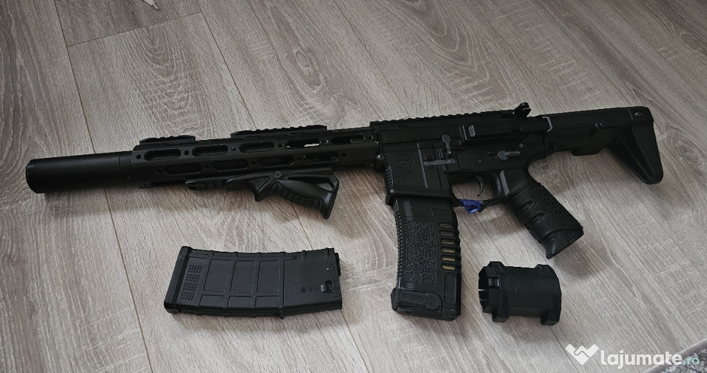 Replica airsoft Ares Amoeba AM013