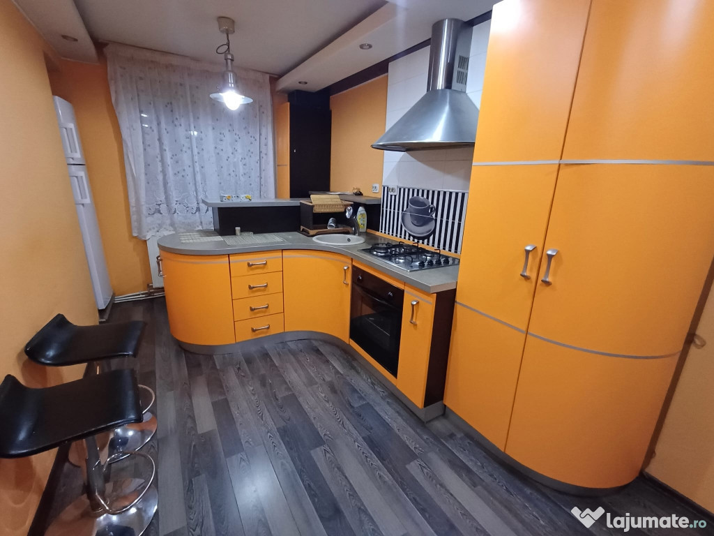 Inchiriez apartament 2 camere