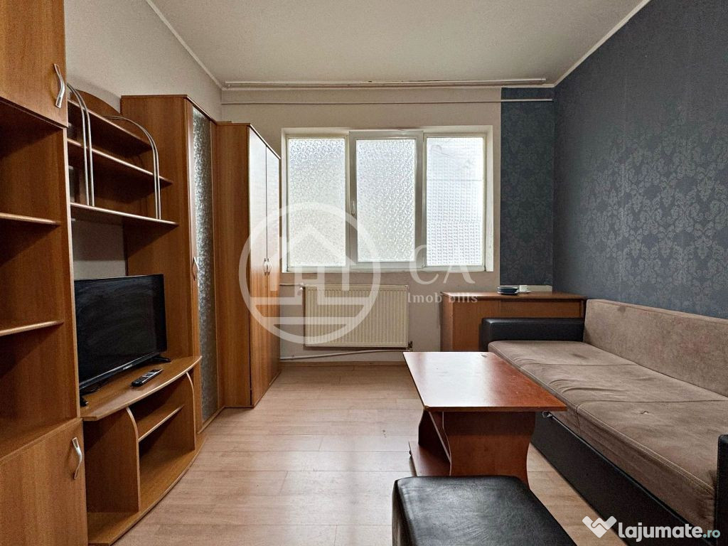 Apartament cu o camera de vanzare in zona Rogerius, Oradea