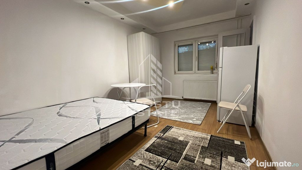 Garsoniera moderna si spatioasa, bucatarie inchisa, in zo...