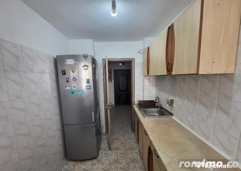 1 camera in zona Garii