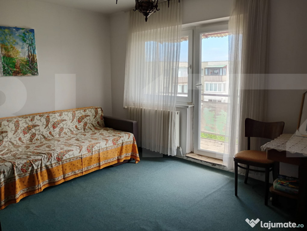Apartament cu 2 camera, decomandat, 2 balcoane, cart. LENIN,