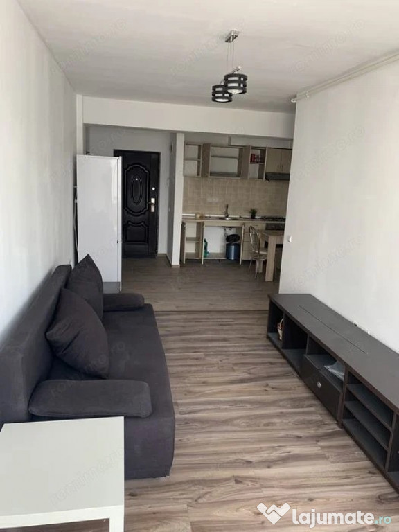 2 camere in zona Complexului Studentesc