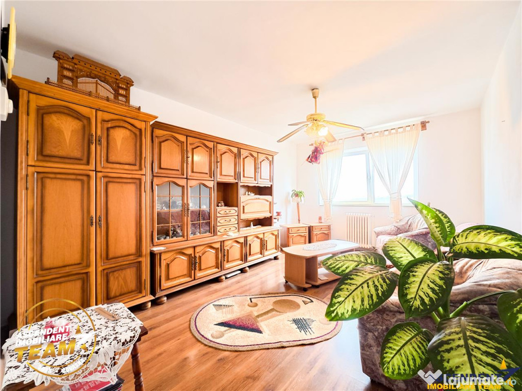 3D Tur! 3 camere,decomandate,apreciabila ariere,Dealului,Sim