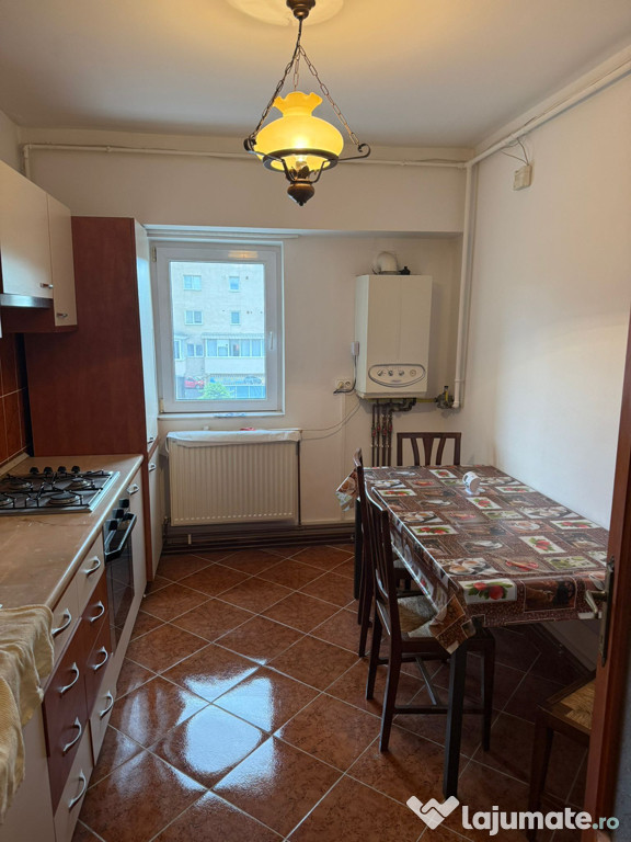Inchiriez apartament 3 camere zona Hiroshima