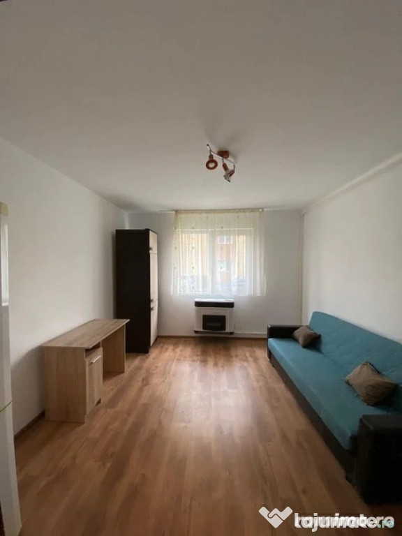 1 camera in zona Lipovei