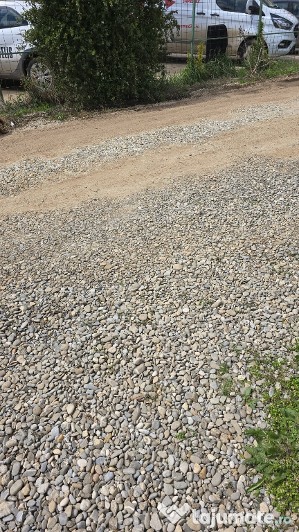 Nisip și pietriș sac 7 lei