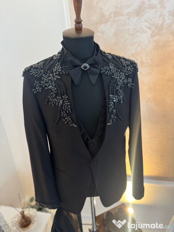 Costum Ginere deosebit mărimea 52 L